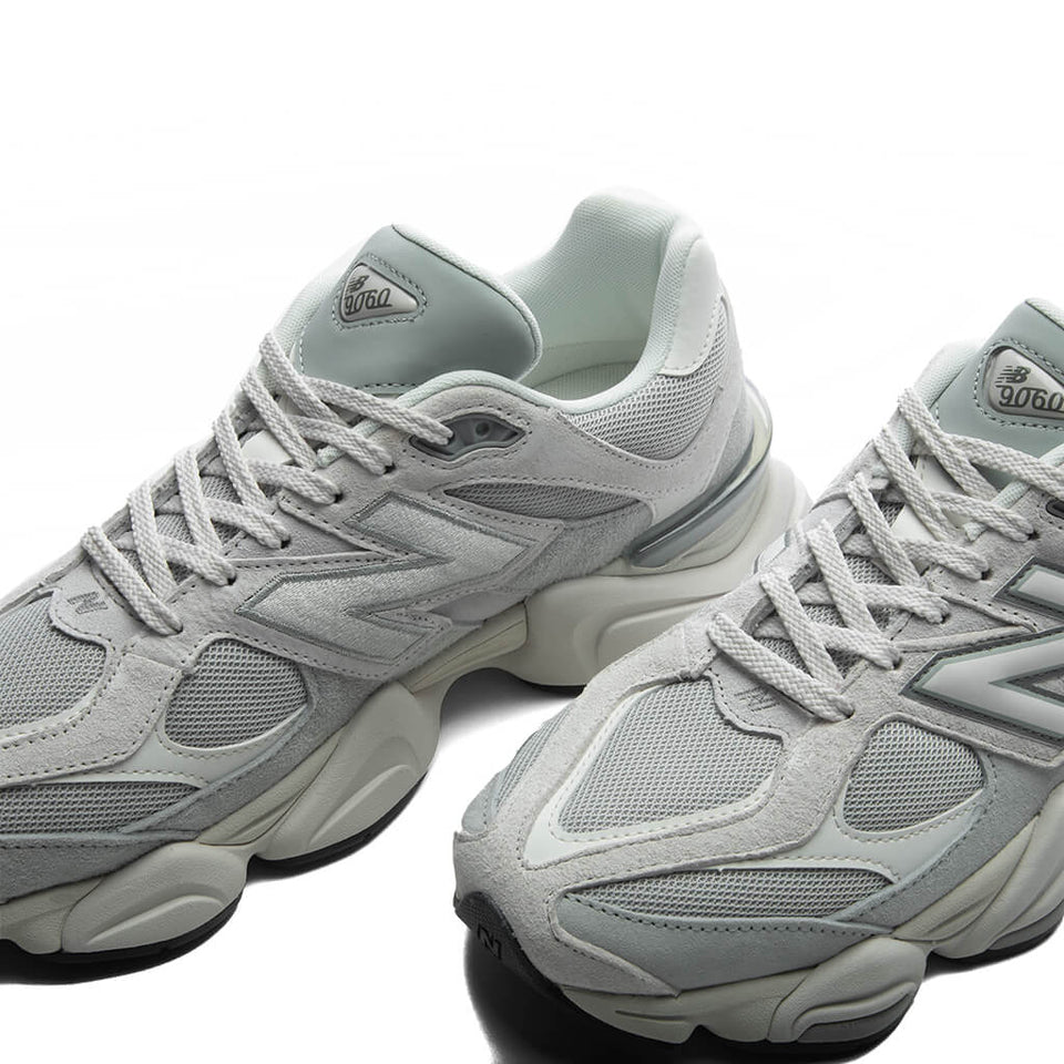 9060 - Lone Star Grey/Reflection