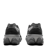 9060 (GS) - Black/Castlerock