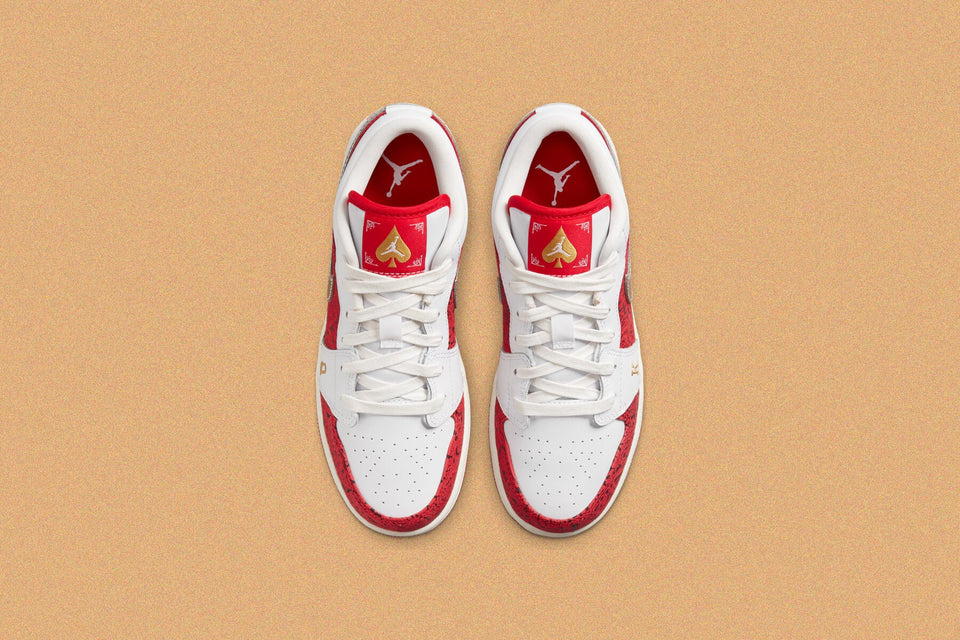 Air Jordan 1 Low SE (GS) - White/Metallic Gold/University Red