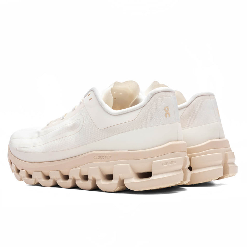 Cloudflow 4 - White/Moon
