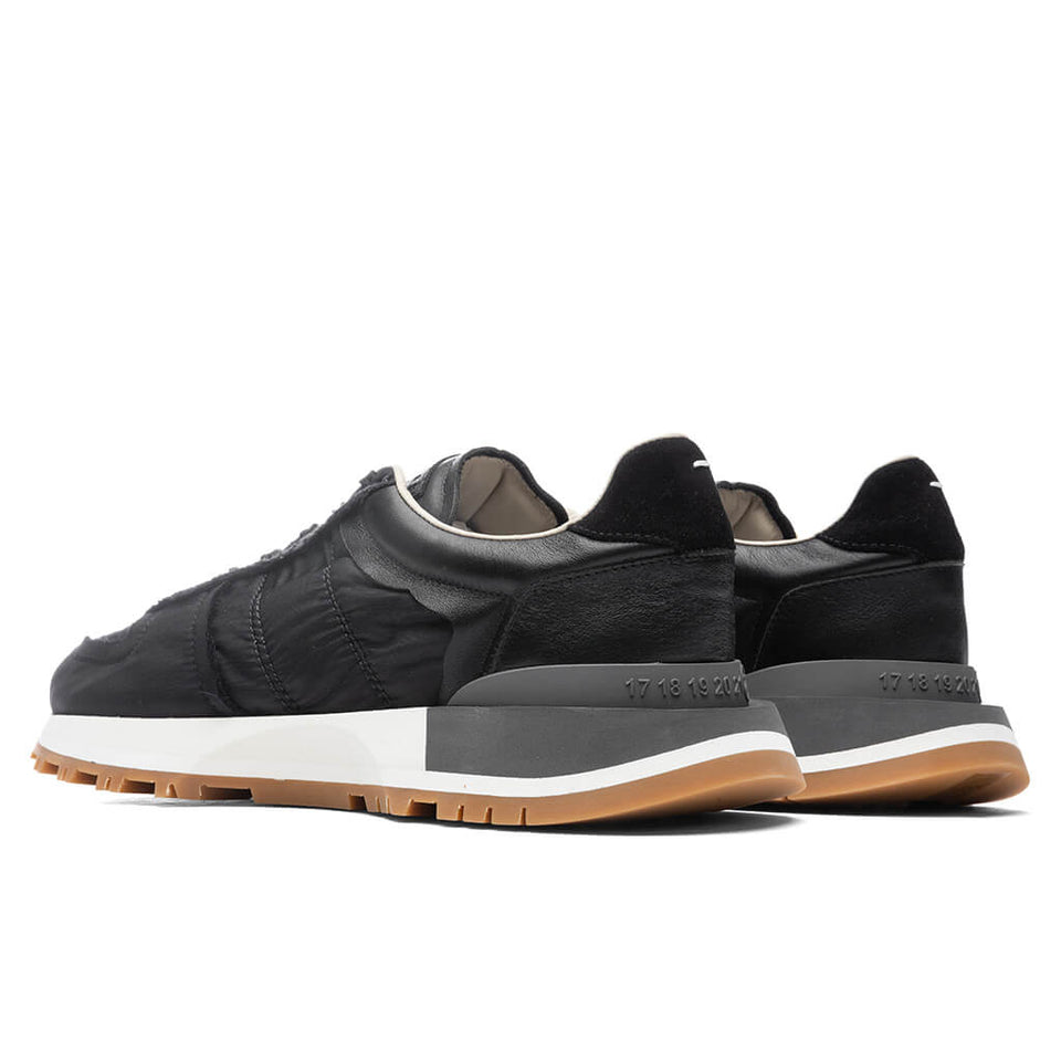 Runner Evolution Sneakers - Black