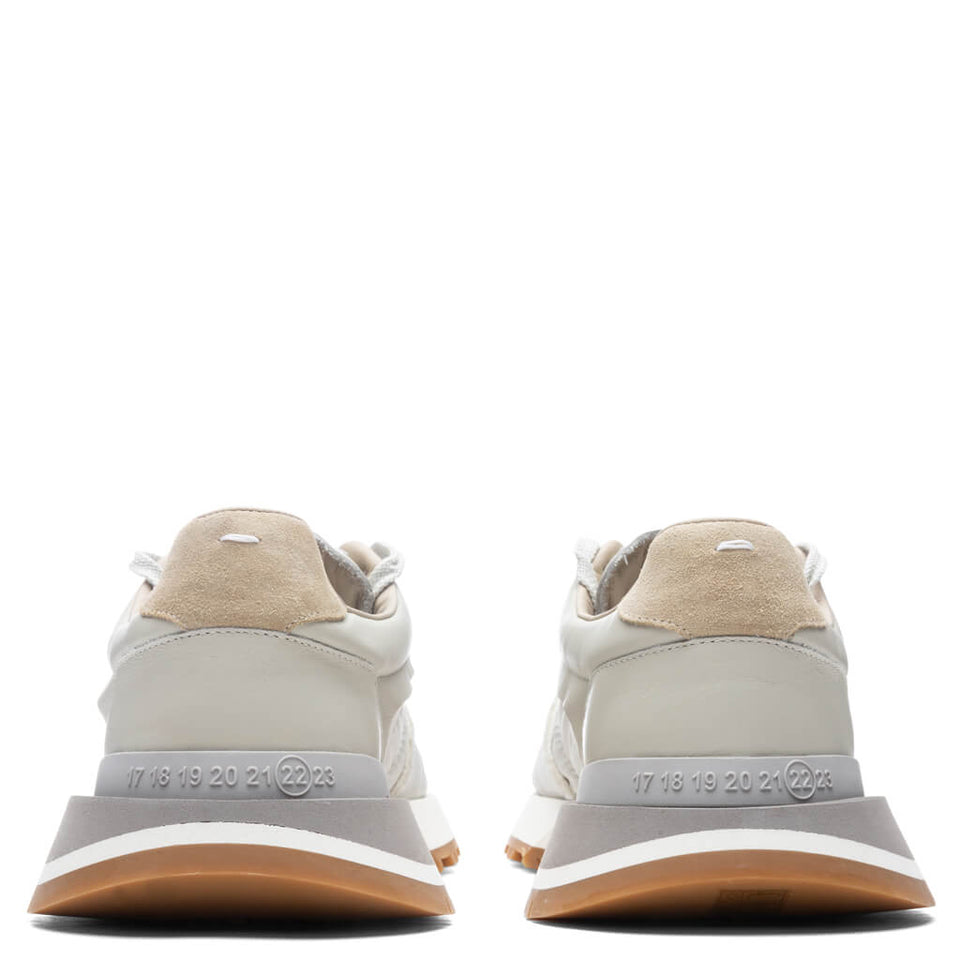 Runner Evolution Sneakers - Frost