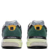 990v3 - Black/Green