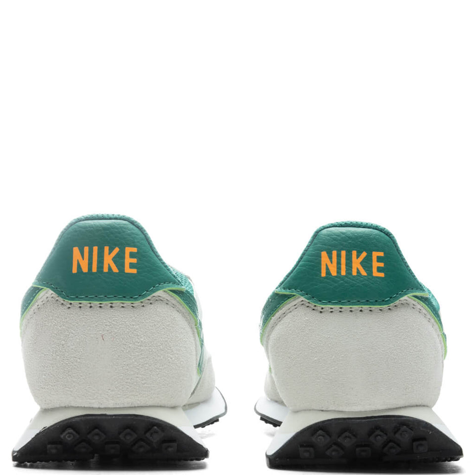Women's Waffle Trainer 2 - Light Bone/Green Noise