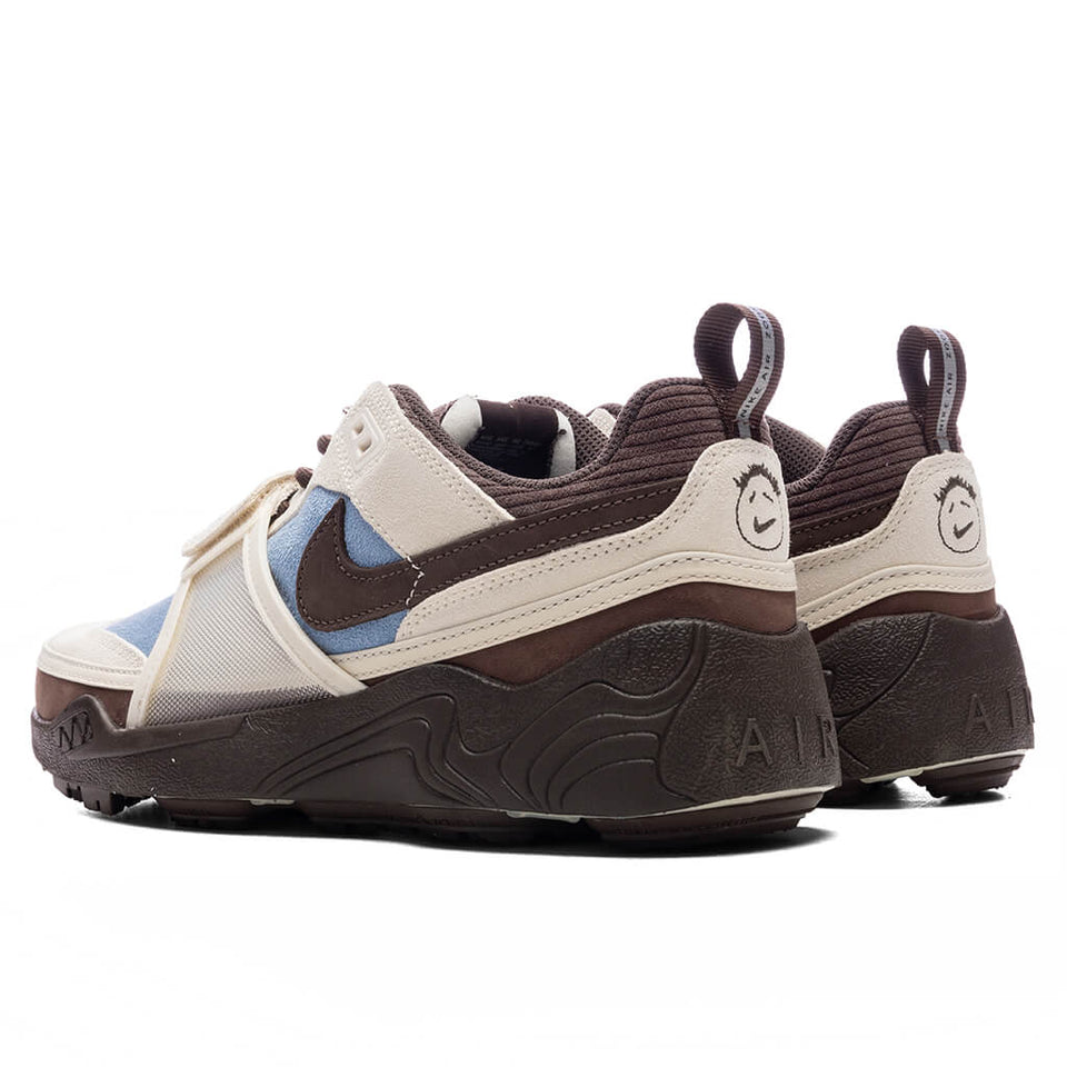 Nike x Travis Scott Zoom Field Jaxx - Leche Blue/Baroque Brown/Pale Ivory