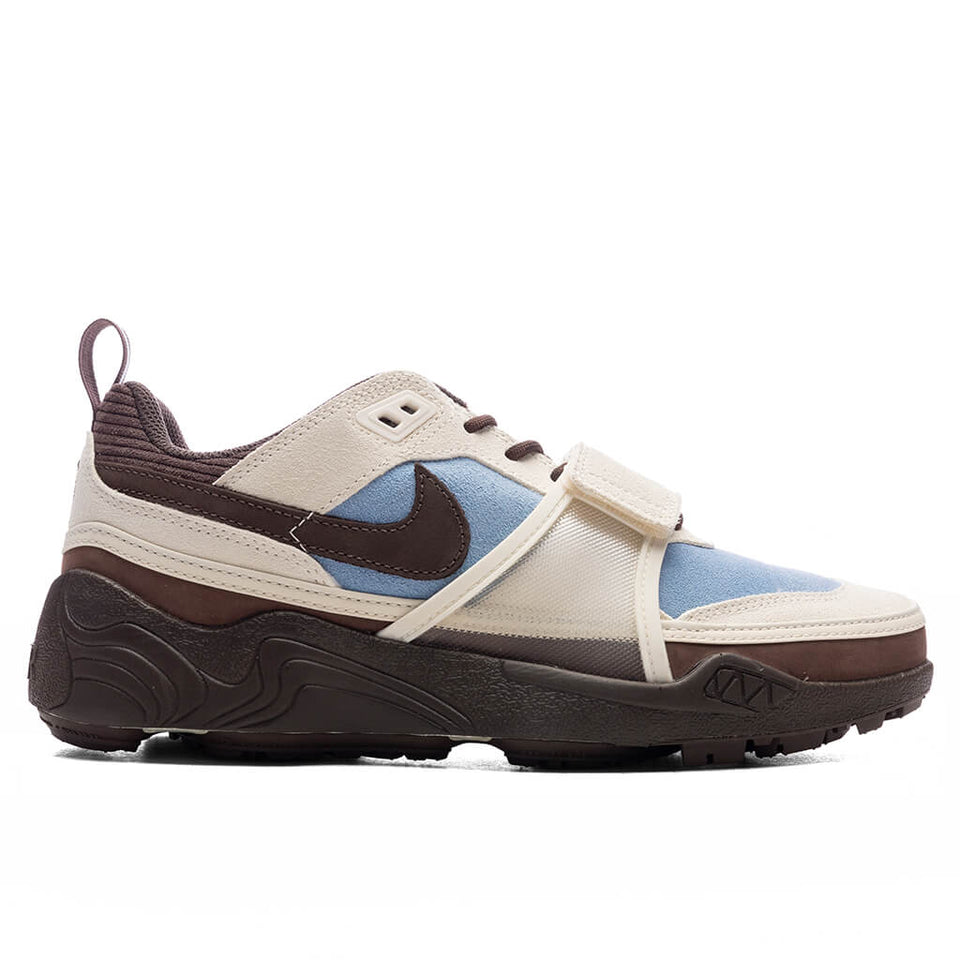 Nike x Travis Scott Zoom Field Jaxx - Leche Blue/Baroque Brown/Pale Ivory