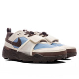 Nike x Travis Scott Zoom Field Jaxx - Leche Blue/Baroque Brown/Pale Ivory