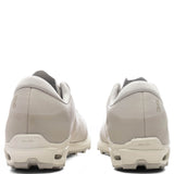 On x PAF Cloudventure Peak - Ice/Moondust