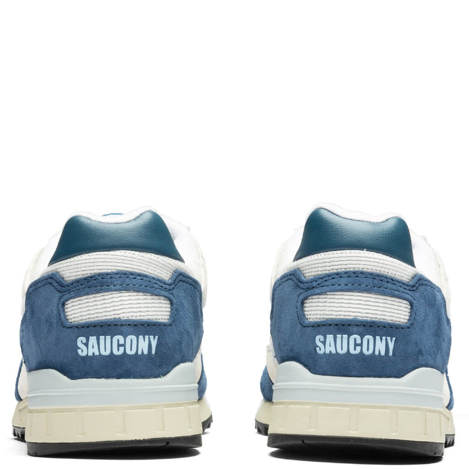 Shadow 5000 - White/Grey