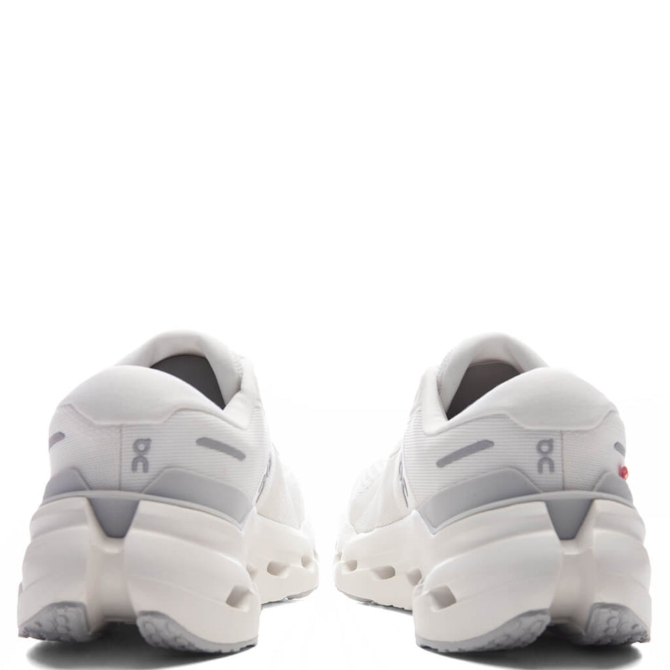 Women's Cloudrunner 3 - White/Ivory