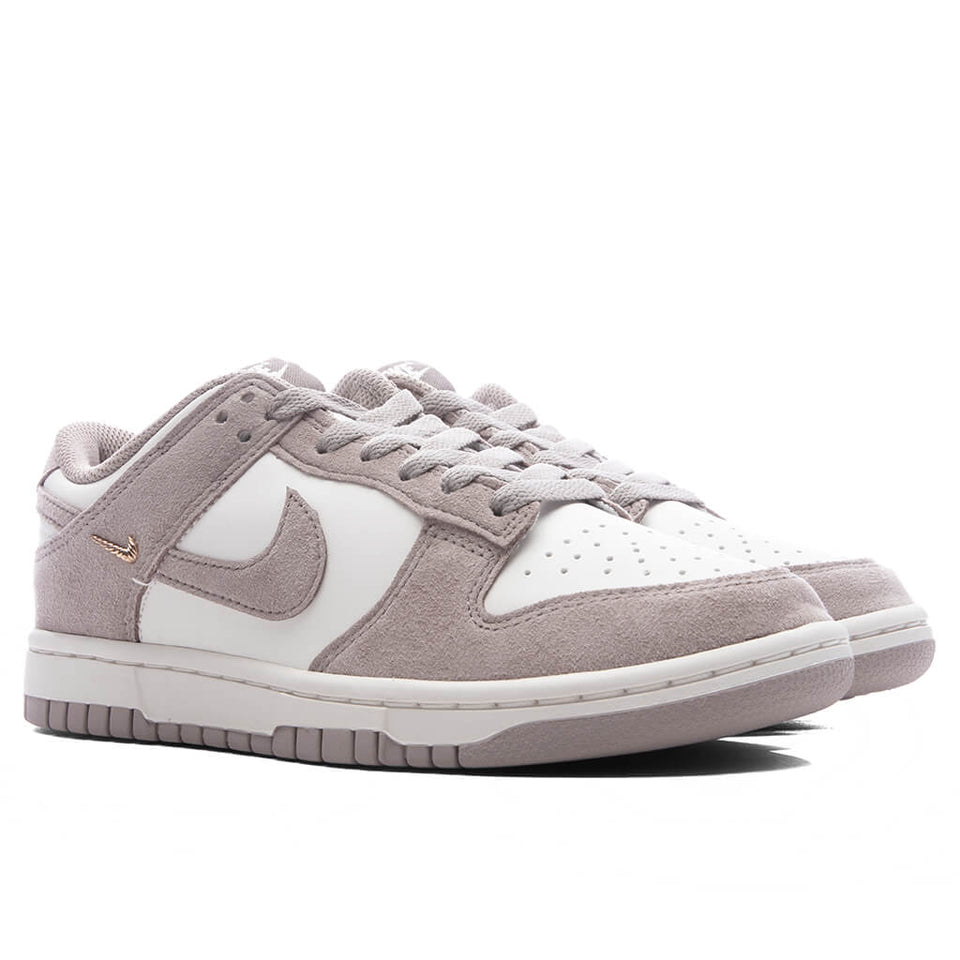 Women's Dunk Low - Sail/Malt/Metallic Gold