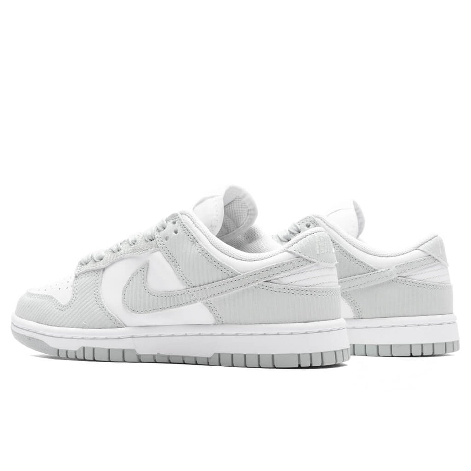 Women's Dunk Low - White/Light Silver