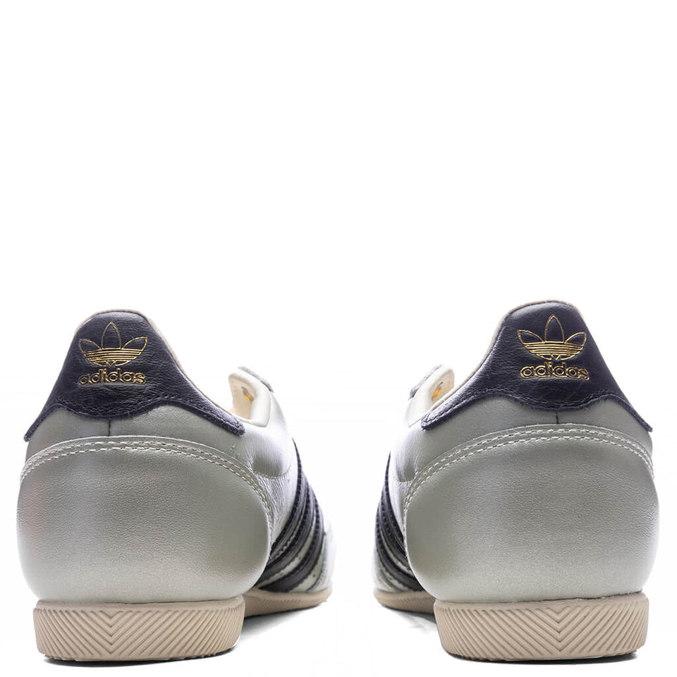 Women's Japan - Alumina/Core Black/Cream White