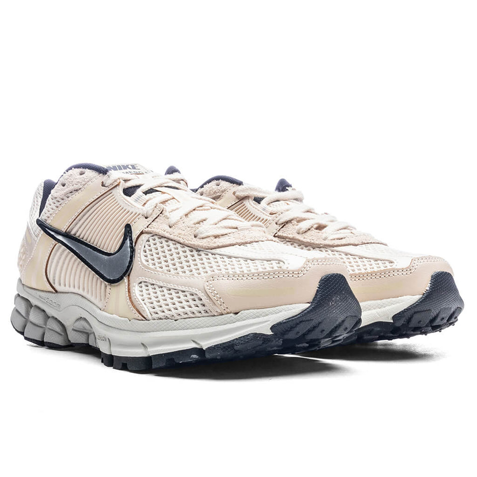 Women's Zoom Vomero 5 - Pearl White/Chrome/Light Bone